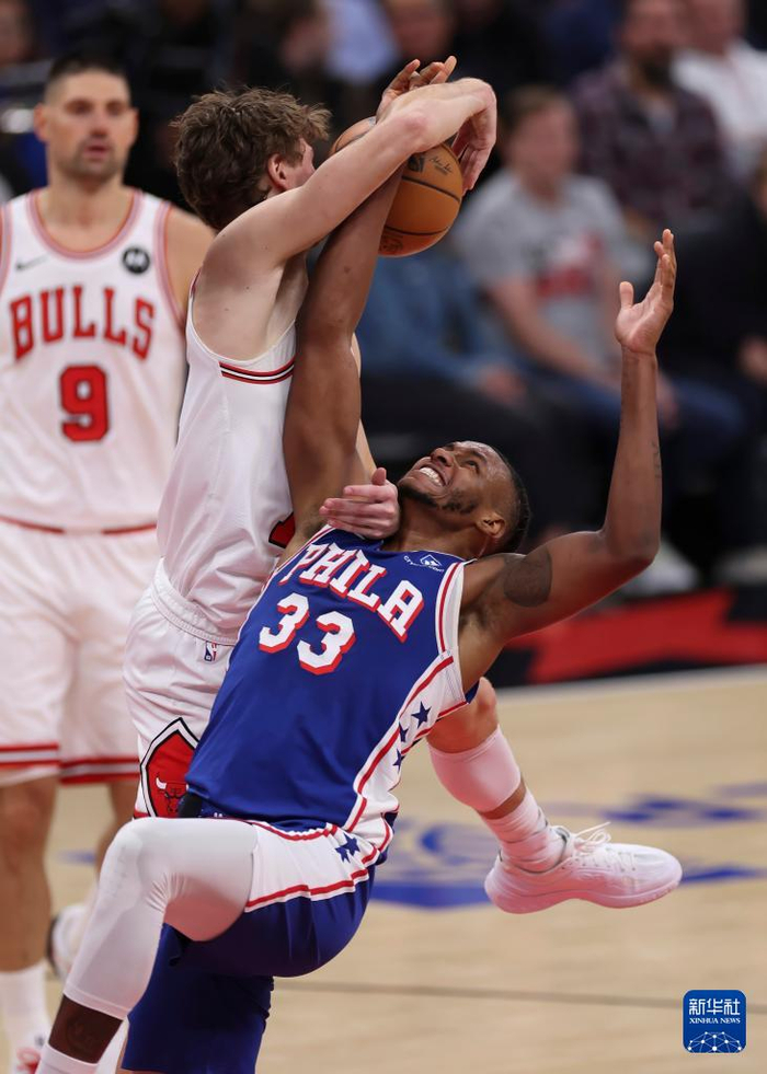 爱游戏体育-利物浦再遭质疑备战CBA常规赛风云突变费城76人国际比赛日内部沟通，媒体一致点评：Rookie与40激战篮网分钟
